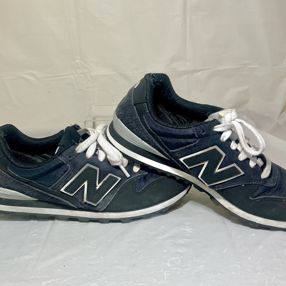 New Balance Figs Black athletic Shoes size 8.5